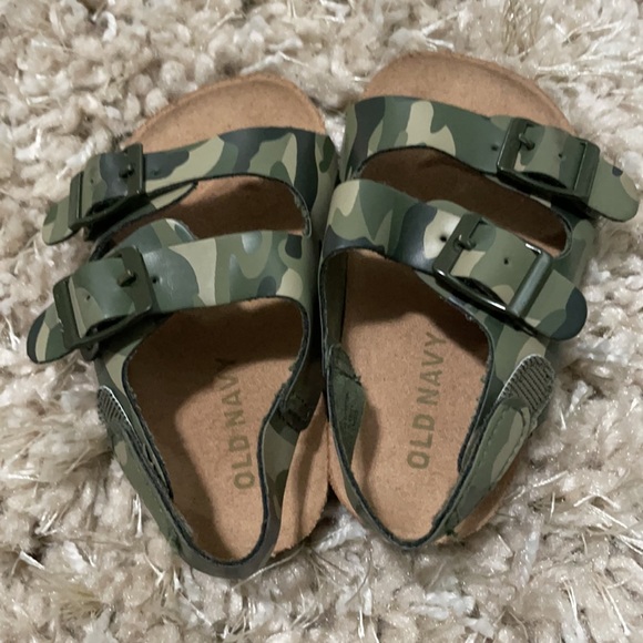 Old Navy Baby Sandals - Picture 3 of 5